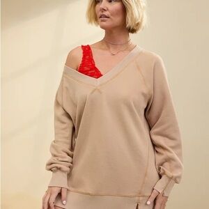 aerie V‑Neck Pullover in Dusty Beige